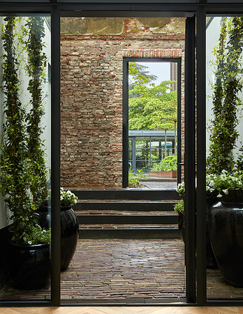 The Beauty House