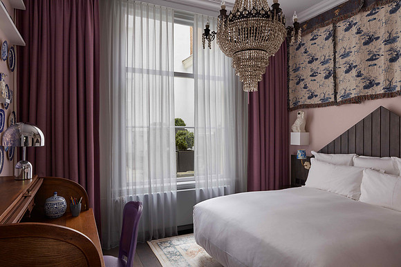 Porcelain Collector's Suite