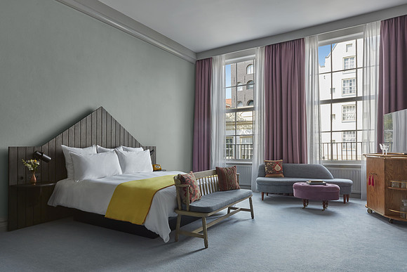 Generous Room