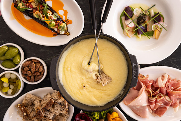 Cheese fondue in the Jansz. Winter Garden