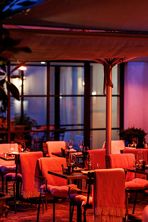 Overview of the Jansz. Winter Garden