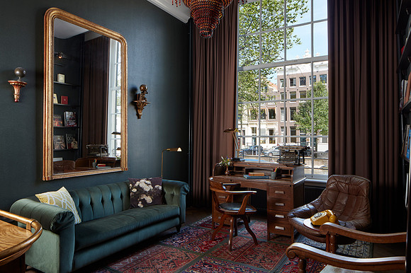 Book Collector's Suite